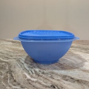 Tupperware 8cup Bowl